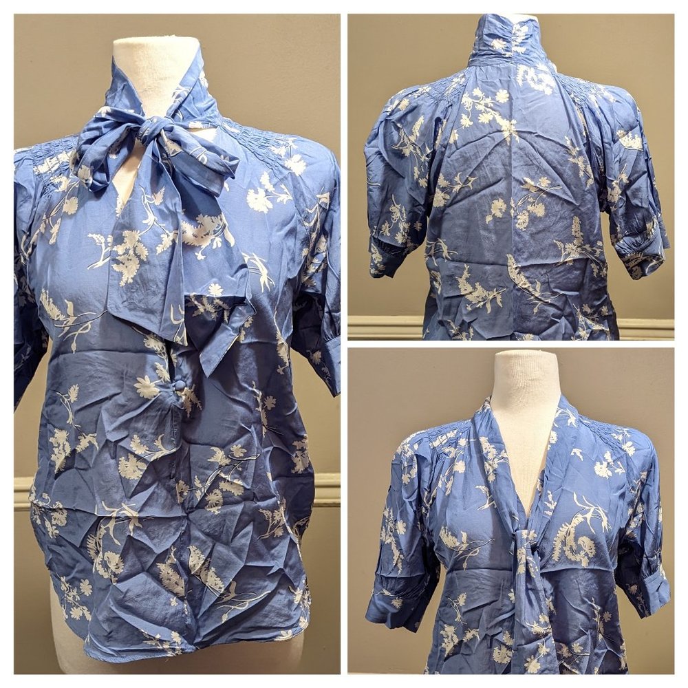 Ann Taylor Size S Blue White Floral Bow Tie Short Sleeve Top